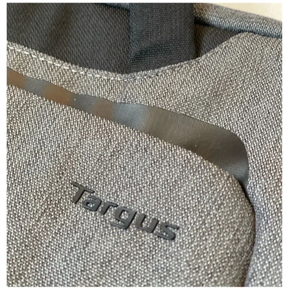 Targus 14” cypress